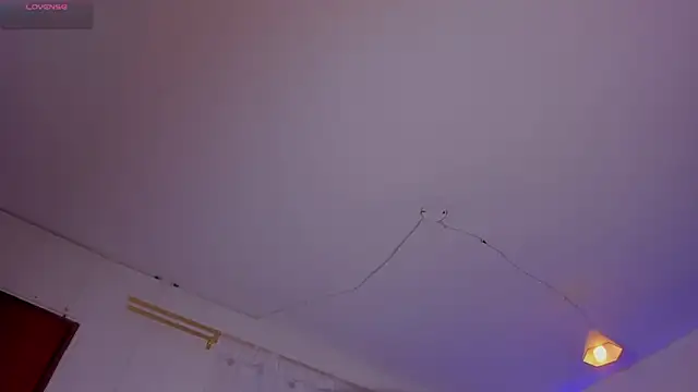 Snapshot of Scarlett_811 chatting on November 21, 9:02 pm Scarlett 811 online show from November 21, 9:02 pm