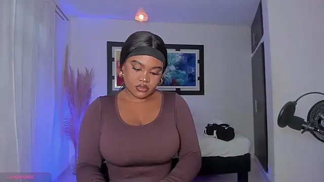 Scarlett 811 online show from April 14, 9:10 pm