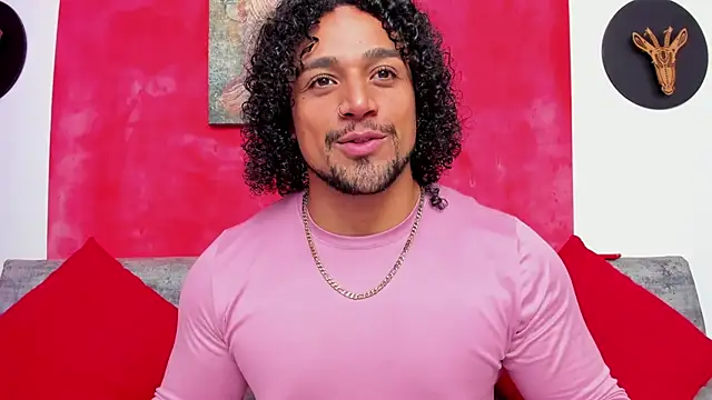 Snapshot of MikeEstevess chatting on January 5, 1:24 am MikeEstevess online show from January 5, 1:24 am