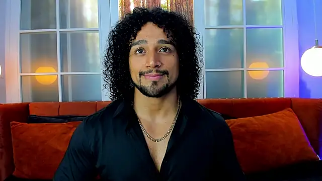 Snapshot of MikeEstevess chatting on February 8, 1:44 pm MikeEstevess online show from February 8, 1:44 pm