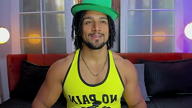 Snapshot of MikeEstevess chatting on March 16, 4:20 am MikeEstevess online show from March 16, 4:20 am