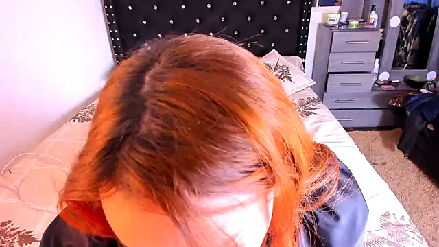 valerie luxe  online show from December 23, 7:49 am