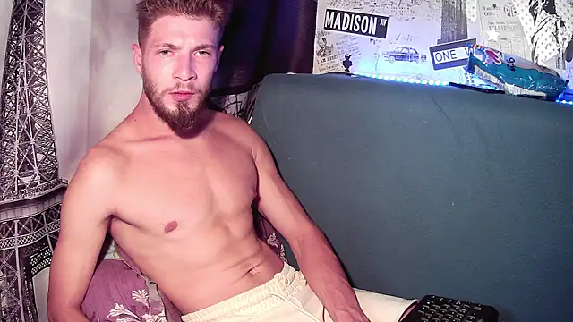 Snapshot of jimmyy_ chatting on September 22, 10:06 am jimmyy  online show from September 22, 10:06 am