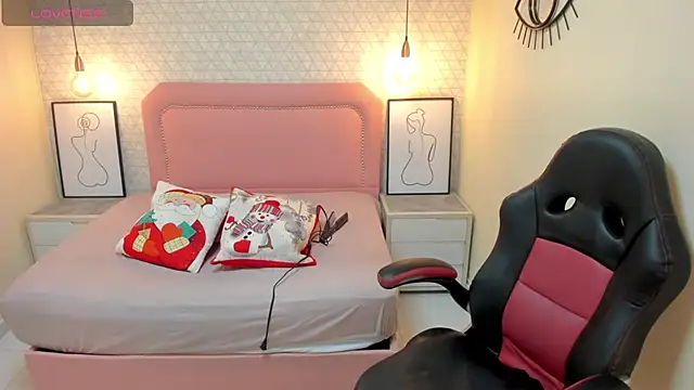 Kittytimberlake online show from December 2, 12:21 pm