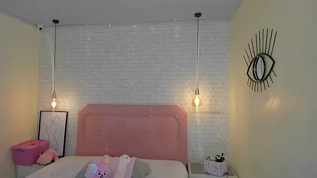 Kittytimberlake online show from March 18, 1:03 pm