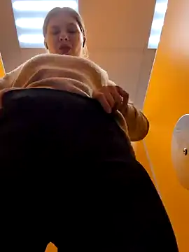 Snapshot of Morphine_666 chatting on February 9, 8:11 am Morphine 666 online show from February 9, 8:11 am