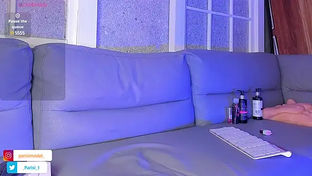Snapshot of _PARISI_ chatting on February 4, 12:08 am  PARISI  online show from February 4, 12:08 am