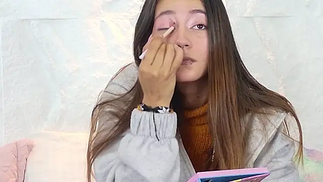 zorravioletta1 online show from October 9, 12:36 pm