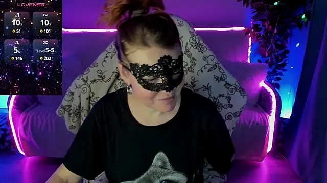 Snapshot of Sexy-Housewife chatting on December 25, 6:41 pm Sexy-Housewife online show from December 25, 6:41 pm