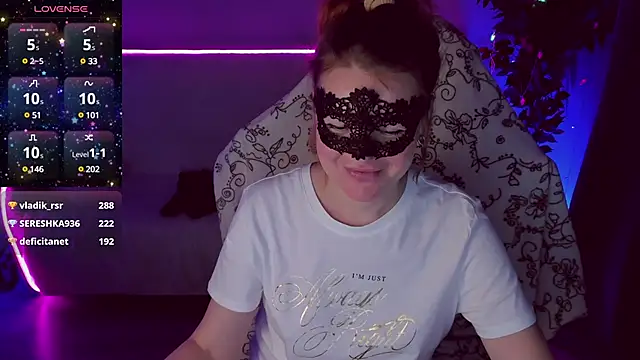 Snapshot of Sexy-Housewife chatting on January 11, 10:18 pm Sexy-Housewife online show from January 11, 10:18 pm