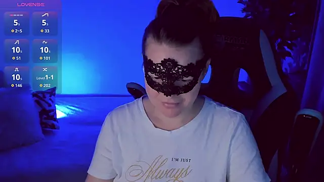 Snapshot of Sexy-Housewife chatting on October 27, 6:56 pm Sexy-Housewife online show from October 27, 6:56 pm