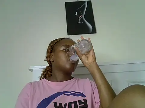 Snapshot of _nightnurse chatting on December 4, 1:31 pm  nightnurse online show from December 4, 1:31 pm