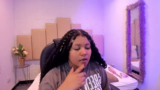 cherry chel online show from March 7, 8:06 pm