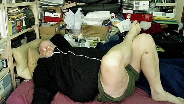 hadeszeuss2 online show from December 22, 5:32 pm