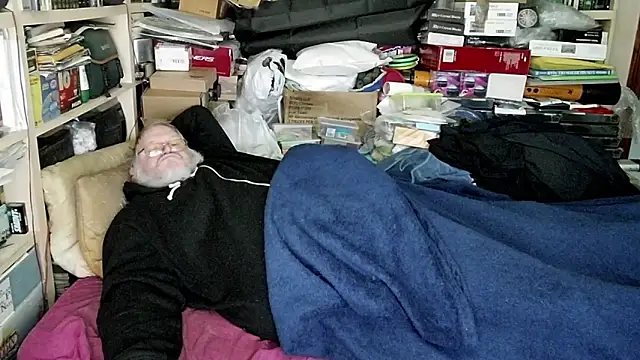 hadeszeuss2 online show from December 30, 4:40 pm