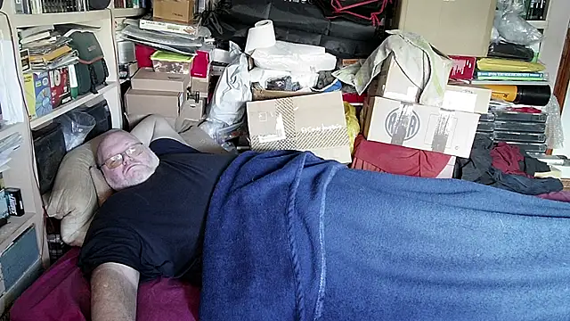 hadeszeuss2 online show from February 4, 2:21 pm