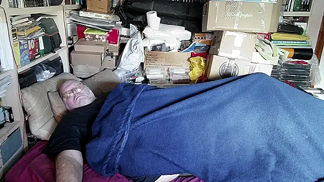 hadeszeuss2 online show from February 5, 2:59 pm