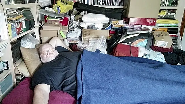 hadeszeuss2 online show from March 1, 2:44 pm