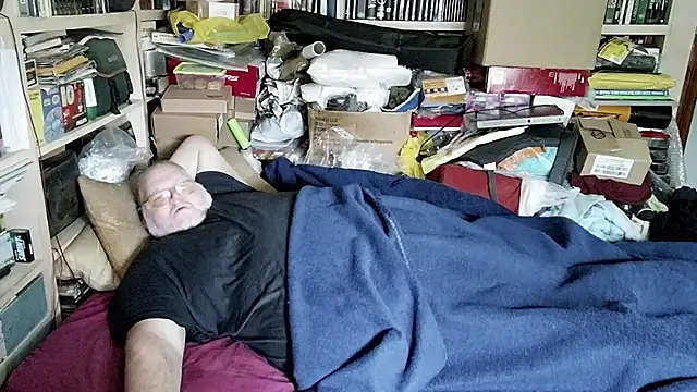 hadeszeuss2 online show from March 2, 2:32 pm