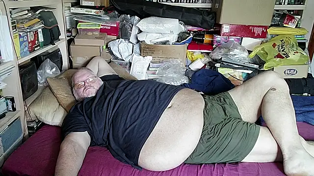 hadeszeuss2 online show from March 12, 3:07 pm