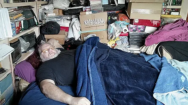 hadeszeuss2 online show from January 17, 2:33 pm