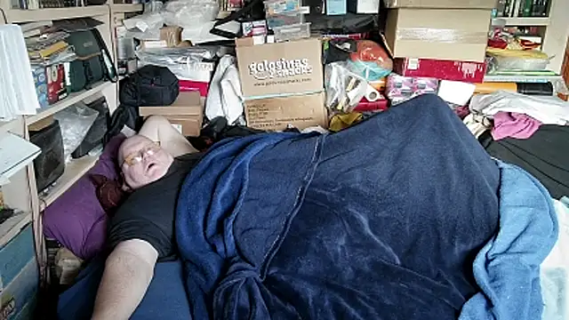 hadeszeuss2 online show from February 1, 3:10 pm