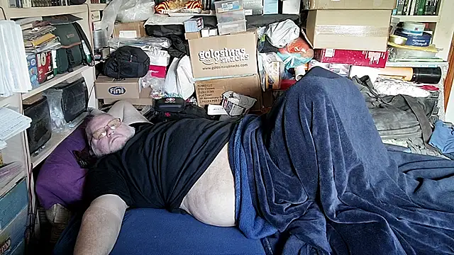 hadeszeuss2 online show from March 27, 3:23 pm