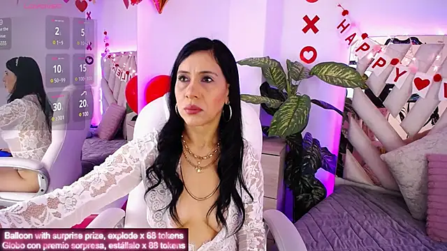 Snapshot of Camille_jhonson chatting on February 14, 10:28 am Camille jhonson online show from February 14, 10:28 am