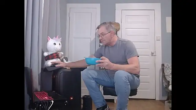 straightinyou online show from January 11, 4:14 pm