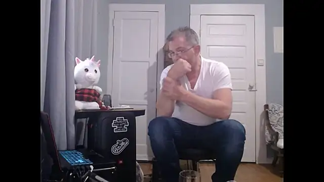 straightinyou online show from January 13, 6:38 pm