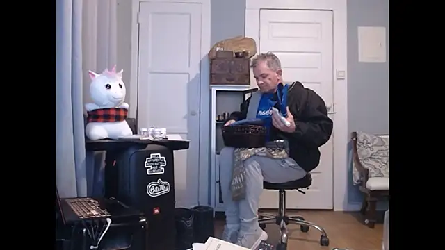 straightinyou online show from January 22, 12:38 am