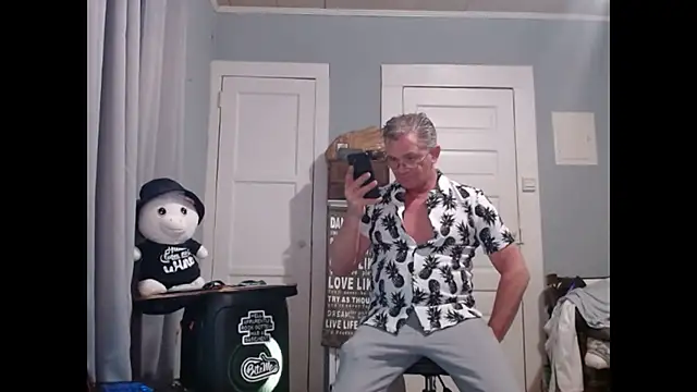 straightinyou online show from February 10, 11:13 pm