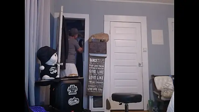 straightinyou online show from February 12, 1:27 pm