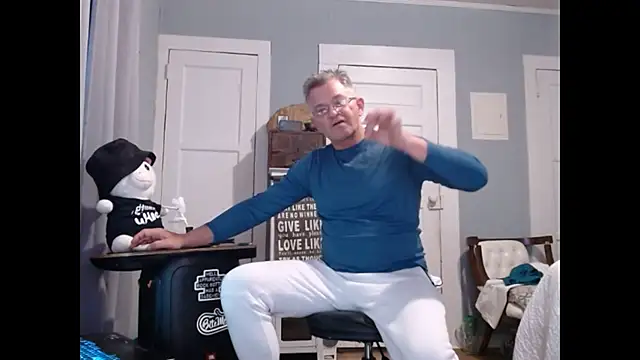 straightinyou online show from February 14, 12:36 pm