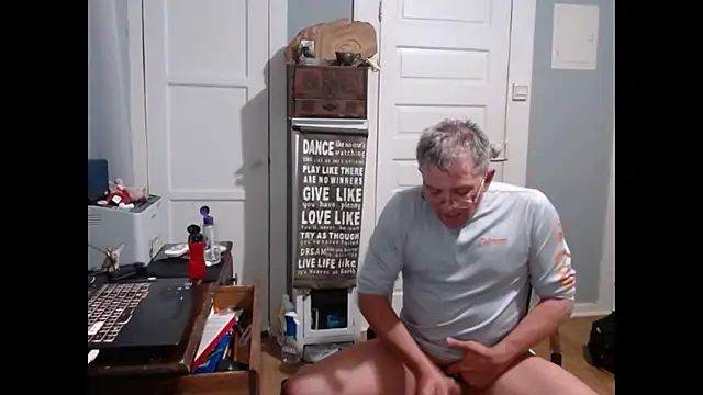 straightinyou online show from March 3, 9:11 am