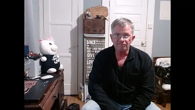 straightinyou online show from March 4, 10:05 pm