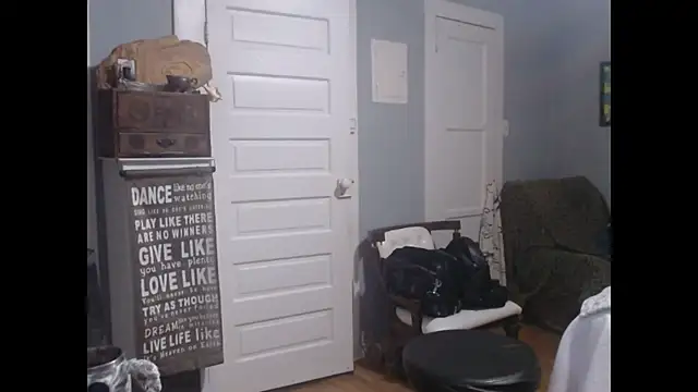 straightinyou online show from March 7, 4:33 pm