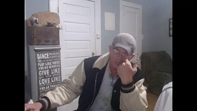 straightinyou online show from March 8, 5:59 am