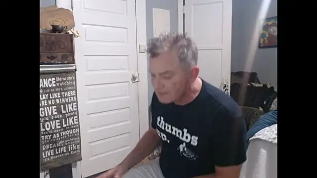 straightinyou online show from March 10, 5:22 am