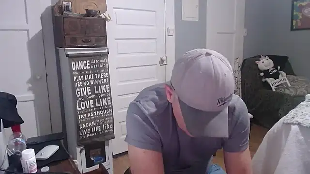 straightinyou online show from March 11, 5:49 am