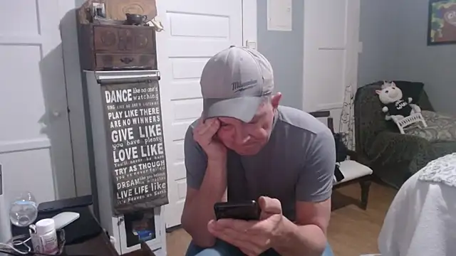 straightinyou online show from March 11, 8:52 am