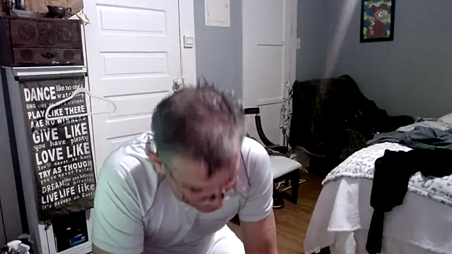 straightinyou online show from March 20, 3:02 am