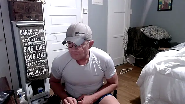 straightinyou online show from March 21, 6:27 am