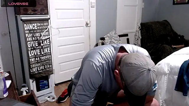 straightinyou online show from March 23, 6:47 am