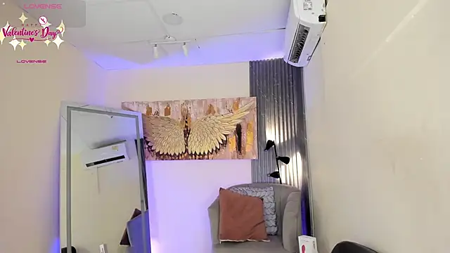 emma alice  online show from January 29, 6:39 pm