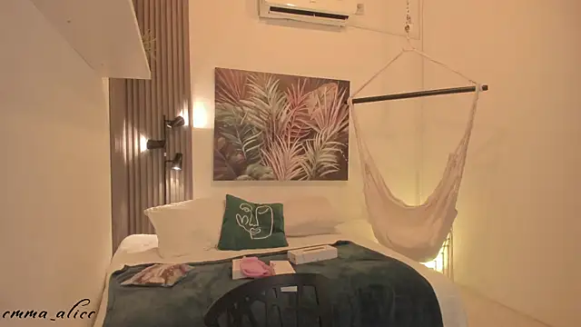 emma alice  online show from September 26, 12:09 pm