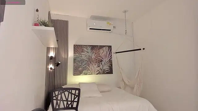 emma alice  online show from January 14, 10:21 am