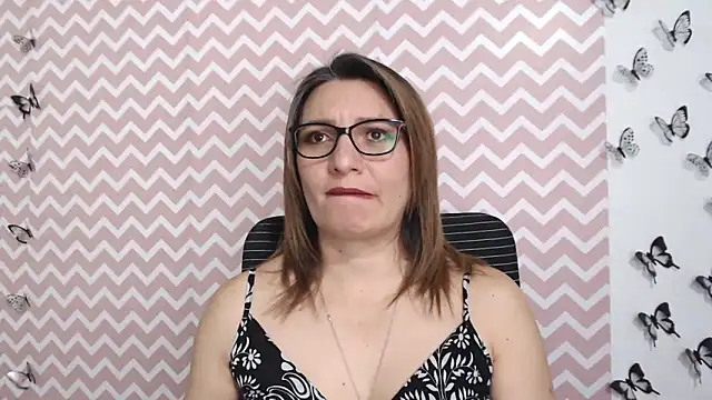 Amie Adams82  online show from January 23, 12:57 am