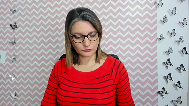 Amie Adams82  online show from February 22, 8:31 pm