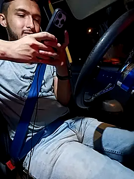 Snapshot of mosmar_20 chatting on December 4, 12:09 am mosmar 20 online show from December 4, 12:09 am